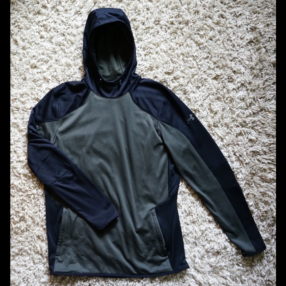 Men’s Under Armour ‘Cold Gear’ Hoodie.